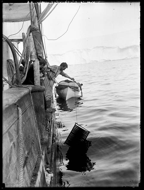 The 1911 Expedition to Antarctica: Frank Hurley's Photographic Documentation of the Australasian Antarctic Expedition