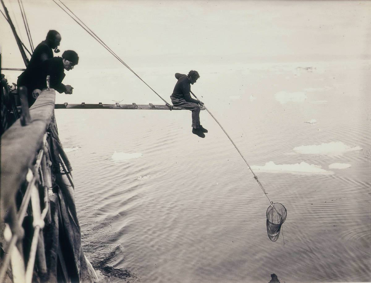 The 1911 Expedition to Antarctica: Frank Hurley's Photographic Documentation of the Australasian Antarctic Expedition