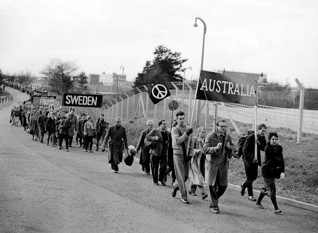 The Australian and Swedish contingents in the anti-H bomb march from the Atomic Weapons Research Establishment at Aldermaston, Berkshire, to London, 1959.