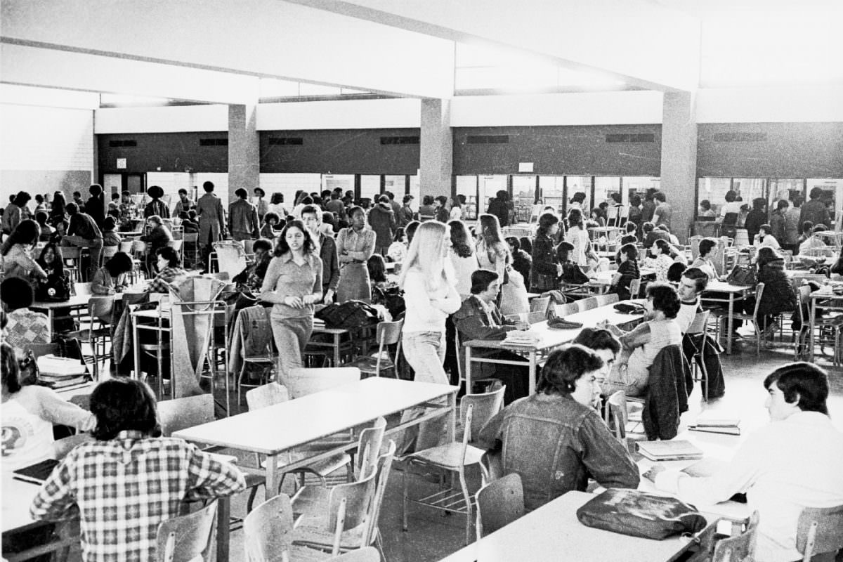 The cafeteria at FDR High School in Brooklyn, 1975.