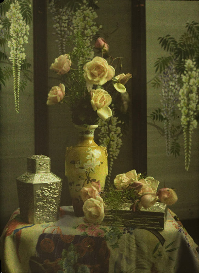 Still life with vase and roses, 1910