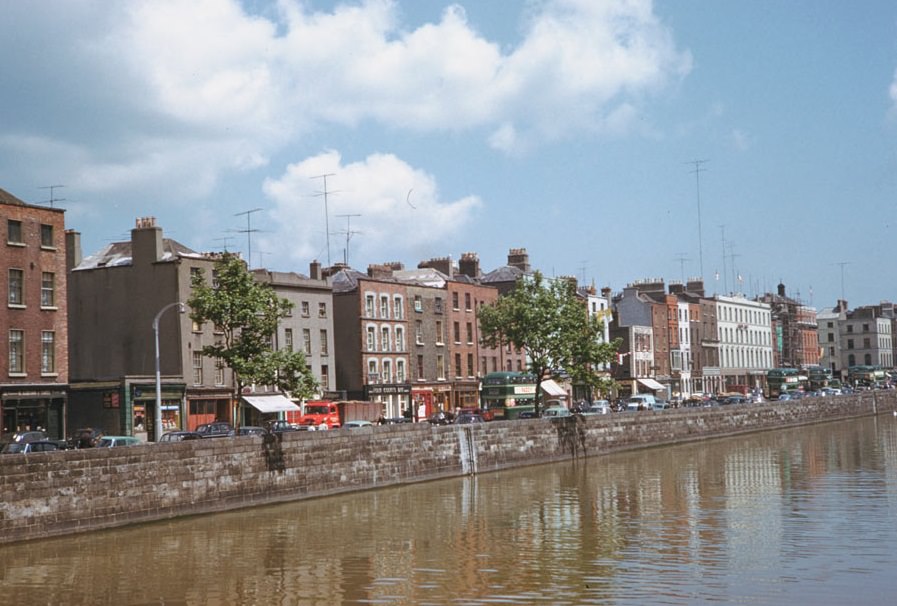 View along Quay on north bank, R. Liffey