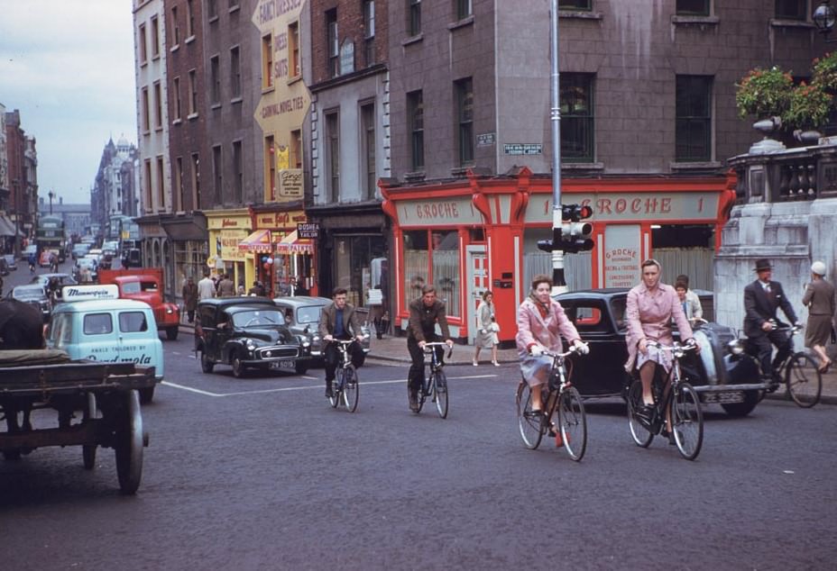 Cyclists near City Hall