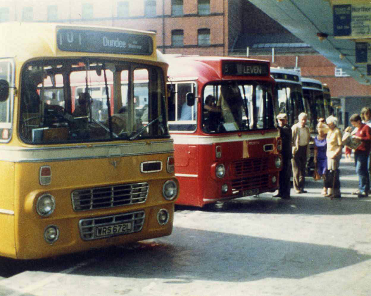 Seagate bus station, Dundee, 1983