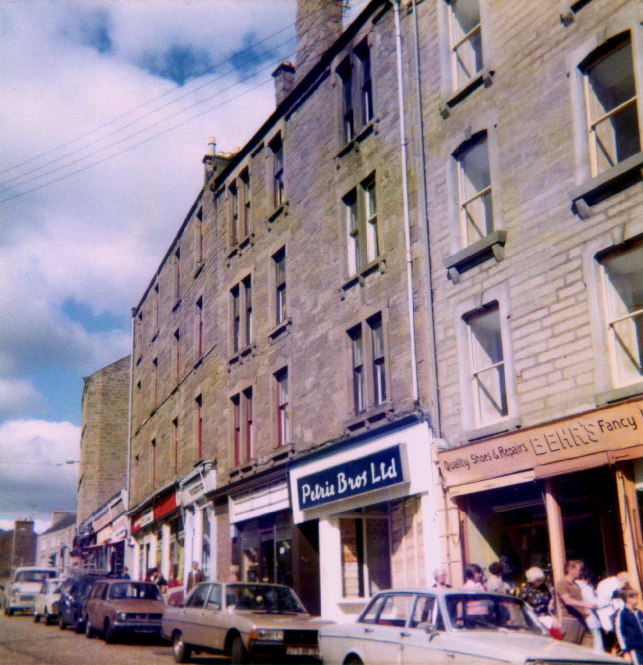 Hilltown tenements, 1981