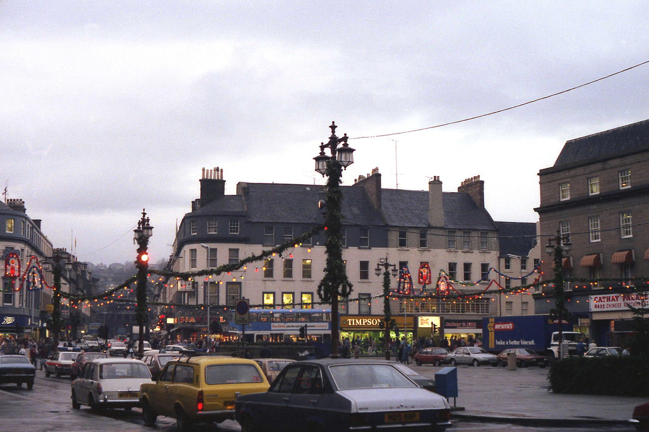 Christmas decorations, City Square, 1983