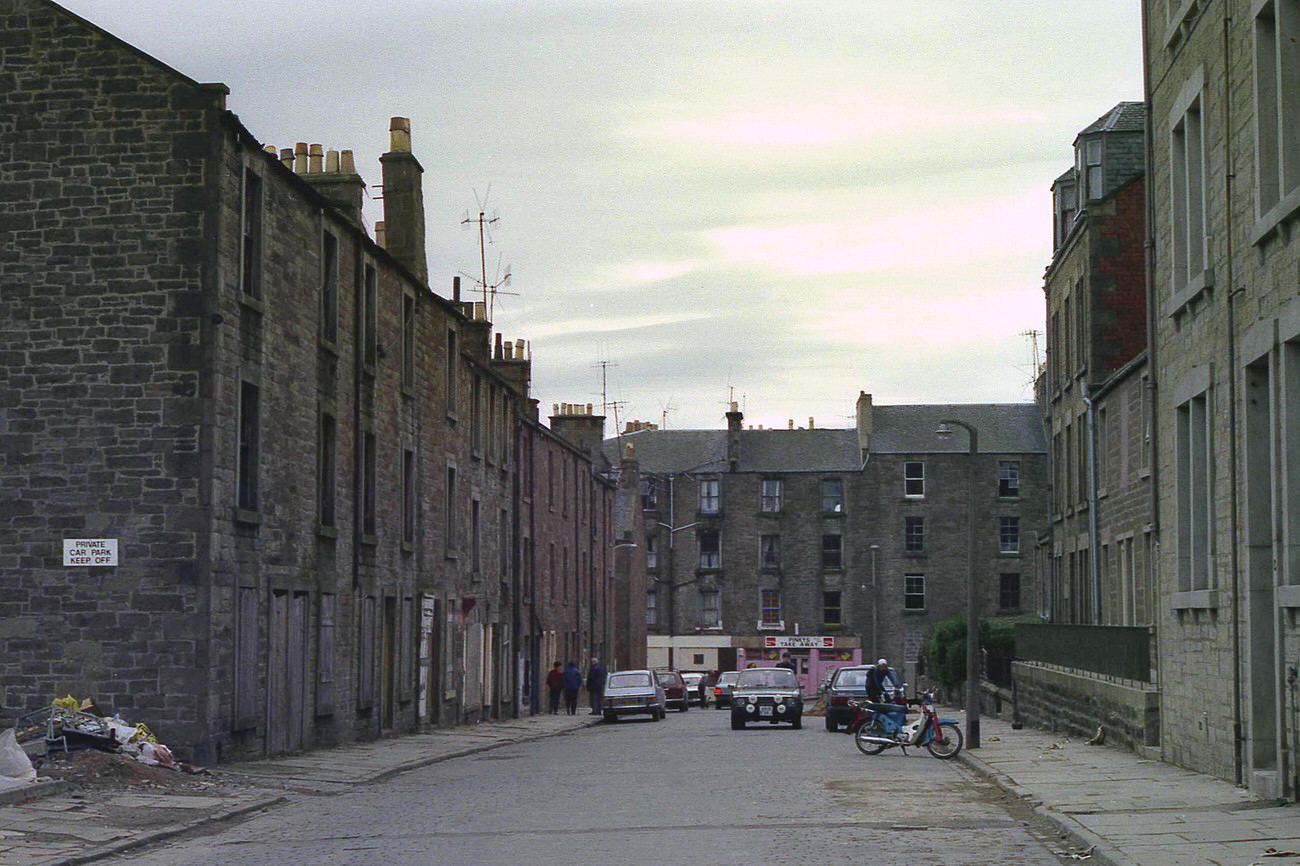 Baxter Street, 1984 A view westwards along Baxter Street towards City Road in March 1984.