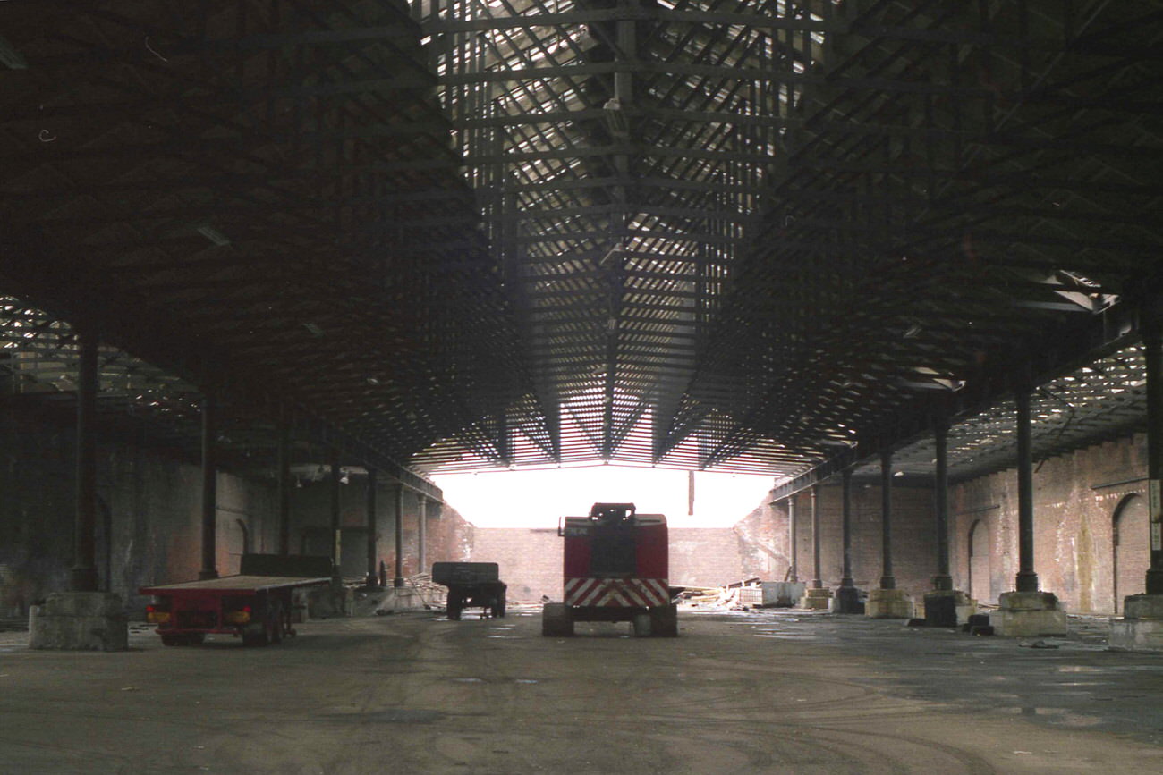 Former Dundee Tay Bridge goods shed, 1984