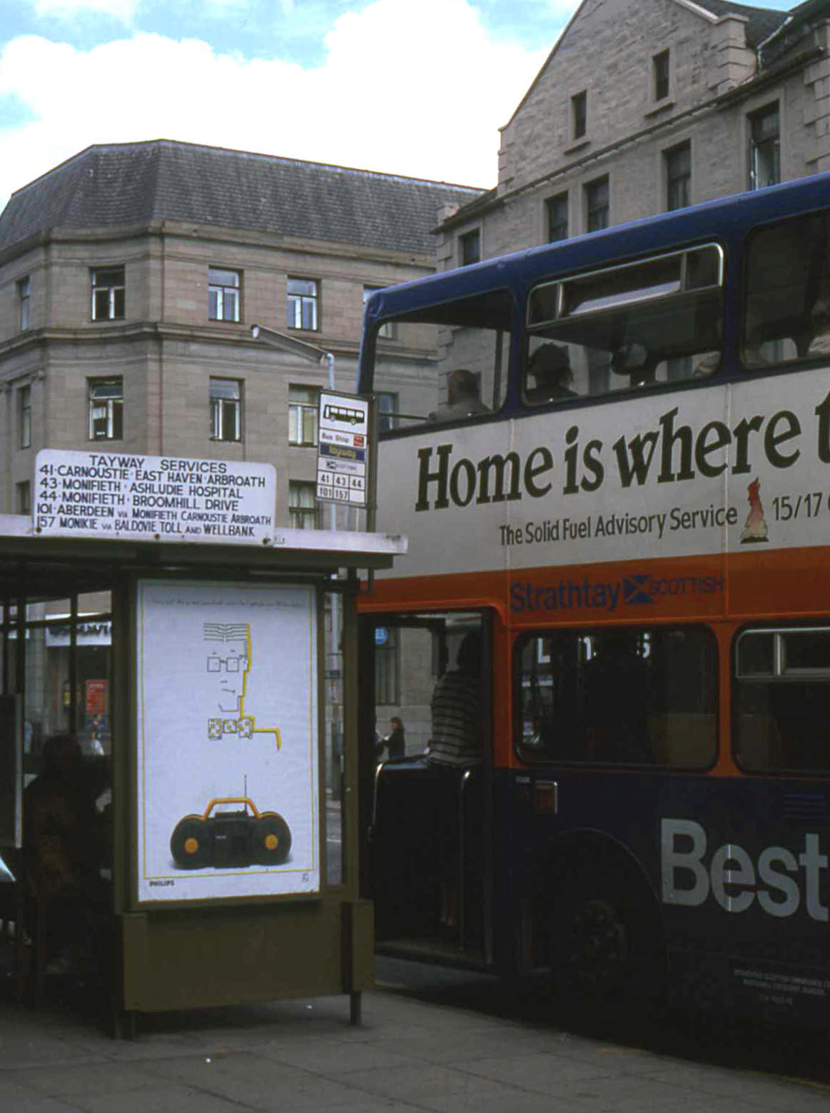 Littlewoods bus stop, 1986