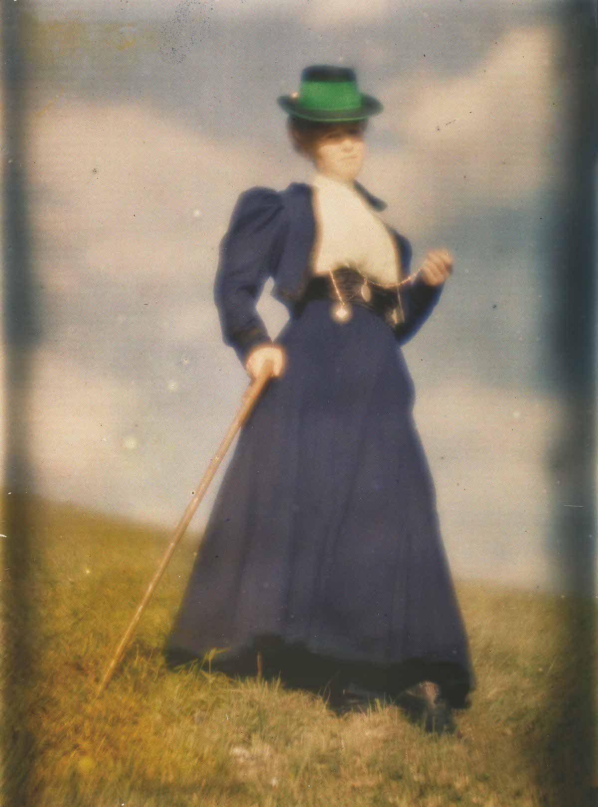 Stepping into a World of Color: Sublime Autochromes from Early 1900s France