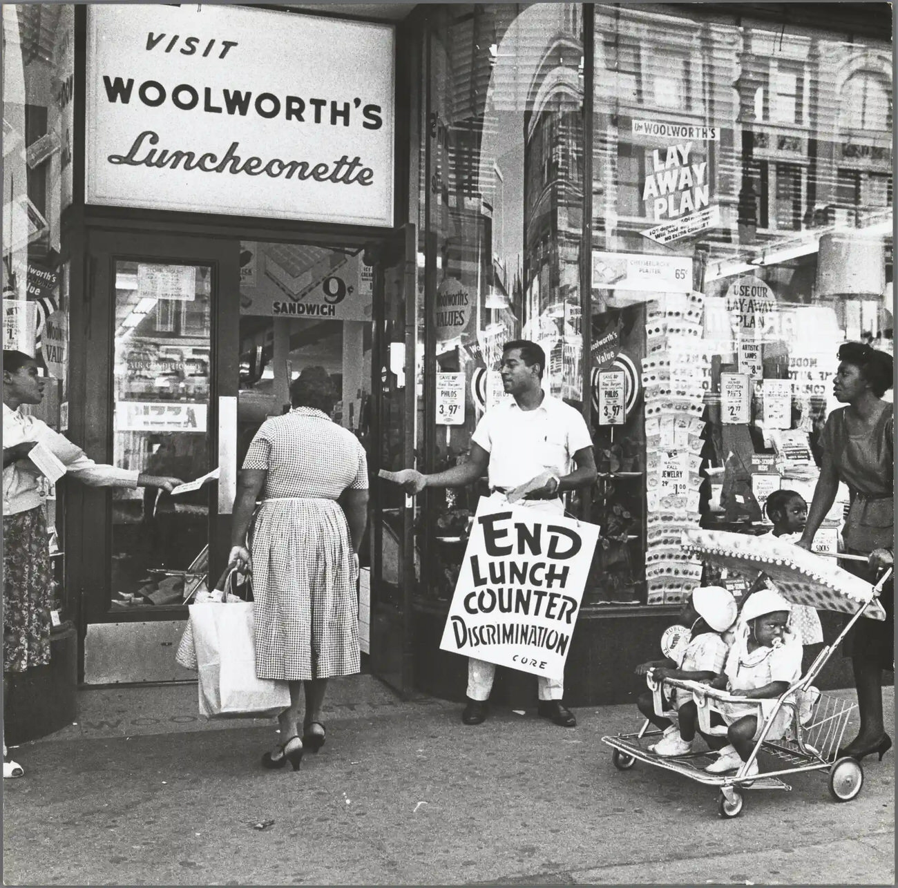 Protest against racial discrimination outside a Woolworth store in New York, 1960