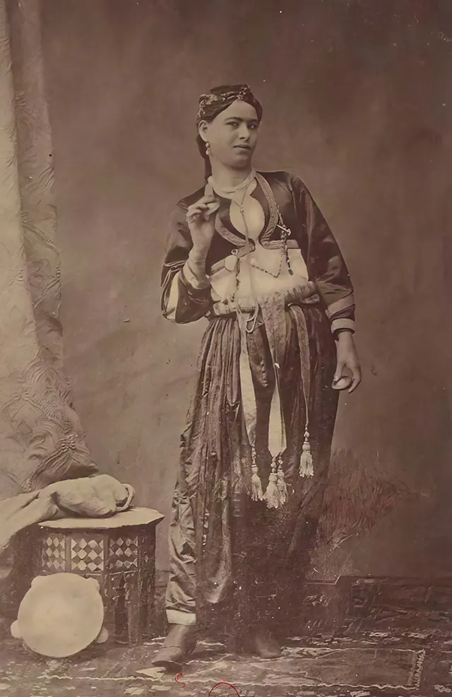 A Glimpse into the Daily Lives of Egyptians in the 1870s through the Lens of Émile Béchard