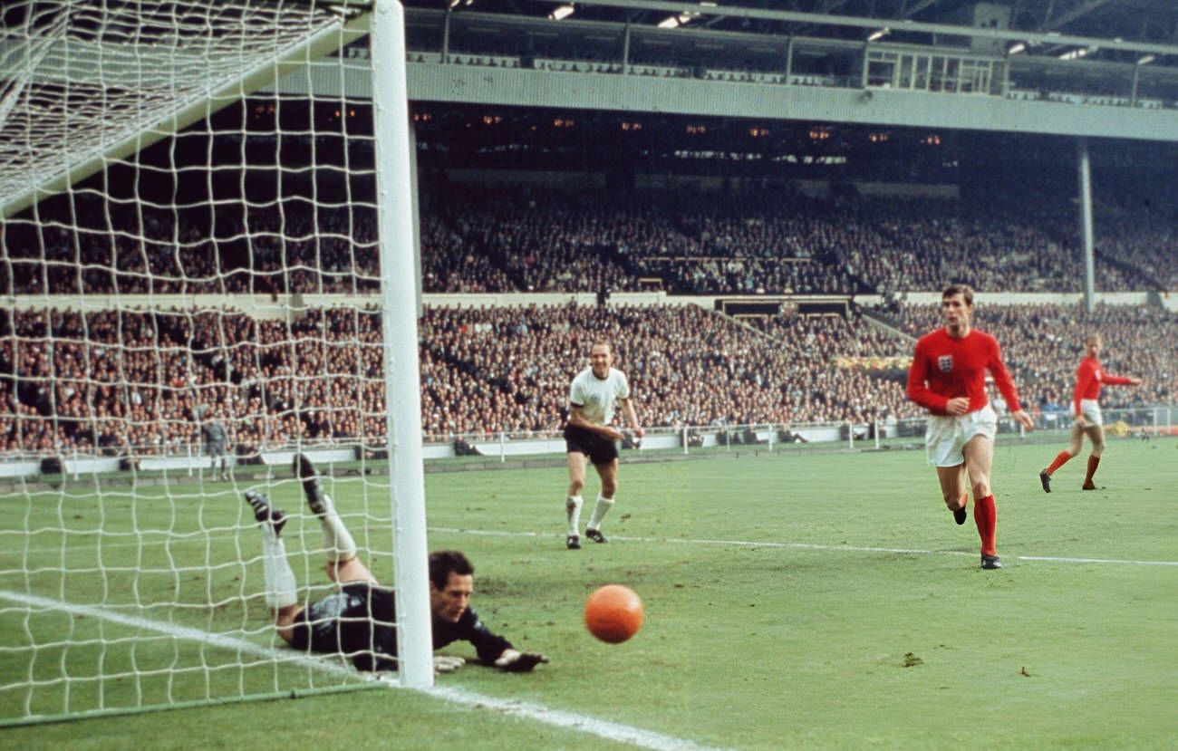 Hans Tilkowski saves a shot during the World Cup Final against England, 1966.