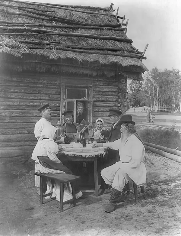 Group of Russian peasants, 1875.