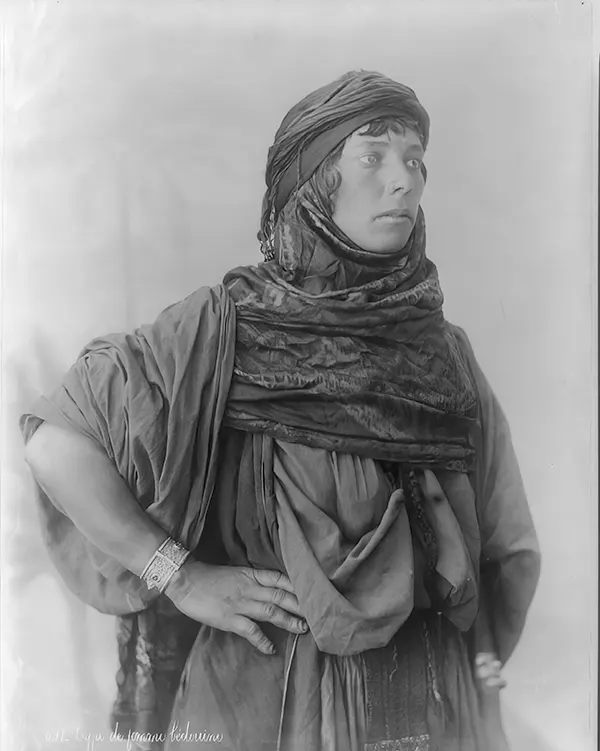 Bedouin woman, 1900s