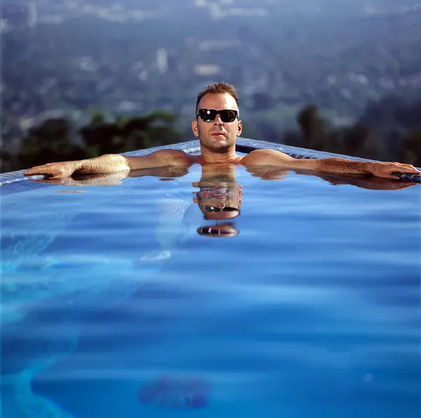 Bruce Willis living the life, 1989.