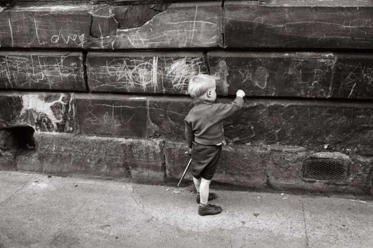 A Photographic Journey Through the Lives and Spirit of the Glasgow People in 1968