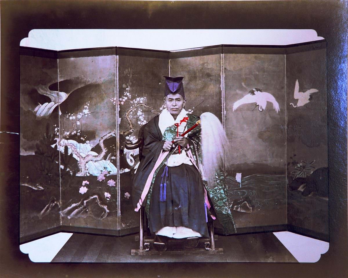 Adolfo Farsari’s Sensational Hand-Coloured Photographs of 19th Century Japan