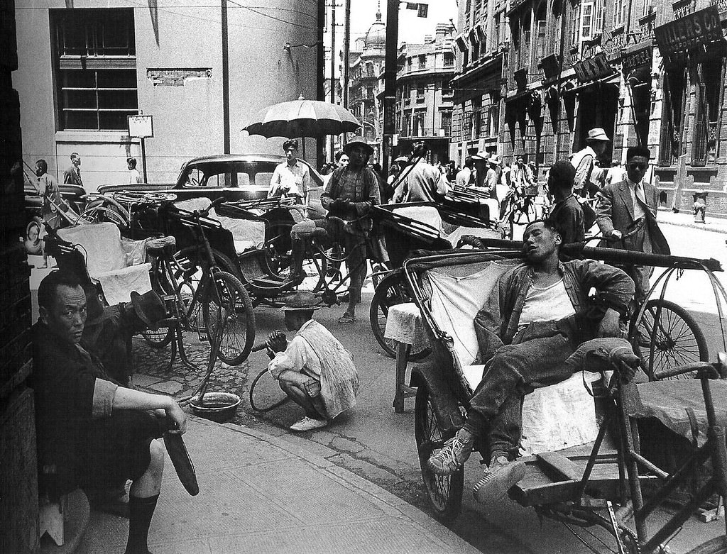 Rare Photos Capture the Last Days of Shanghai Before the Communist Revolution, 1947-1949