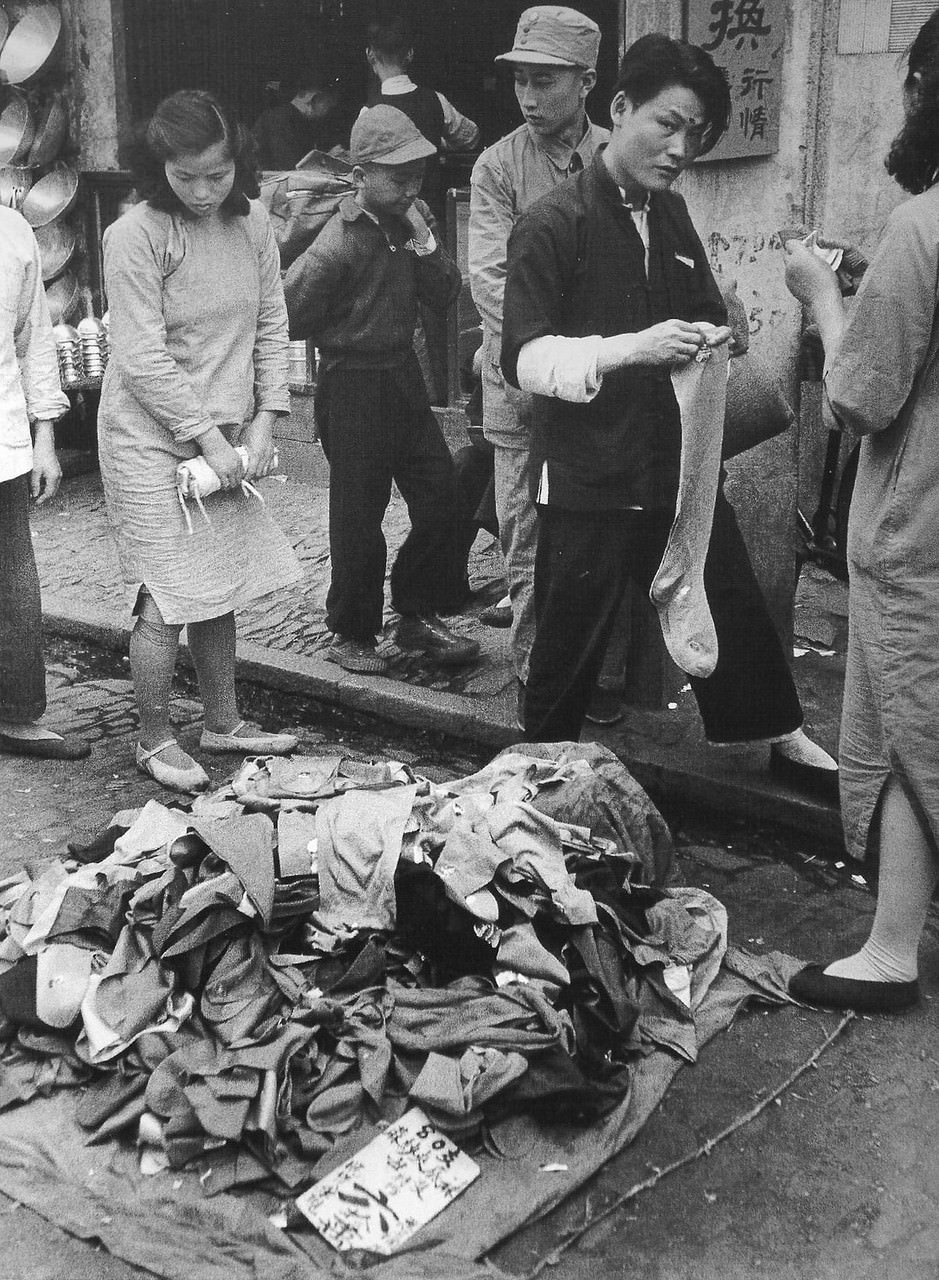 Rare Photos Capture the Last Days of Shanghai Before the Communist Revolution, 1947-1949