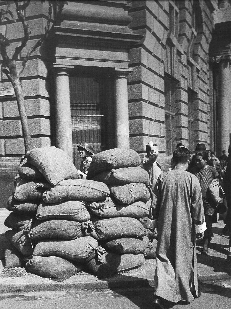 Rare Photos Capture the Last Days of Shanghai Before the Communist Revolution, 1947-1949