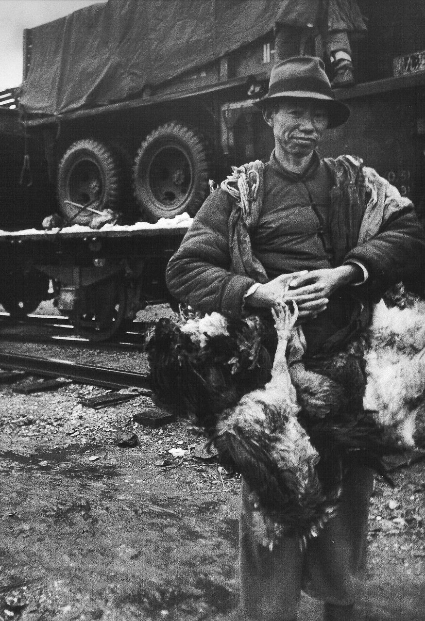 Rare Photos Capture the Last Days of Shanghai Before the Communist Revolution, 1947-1949