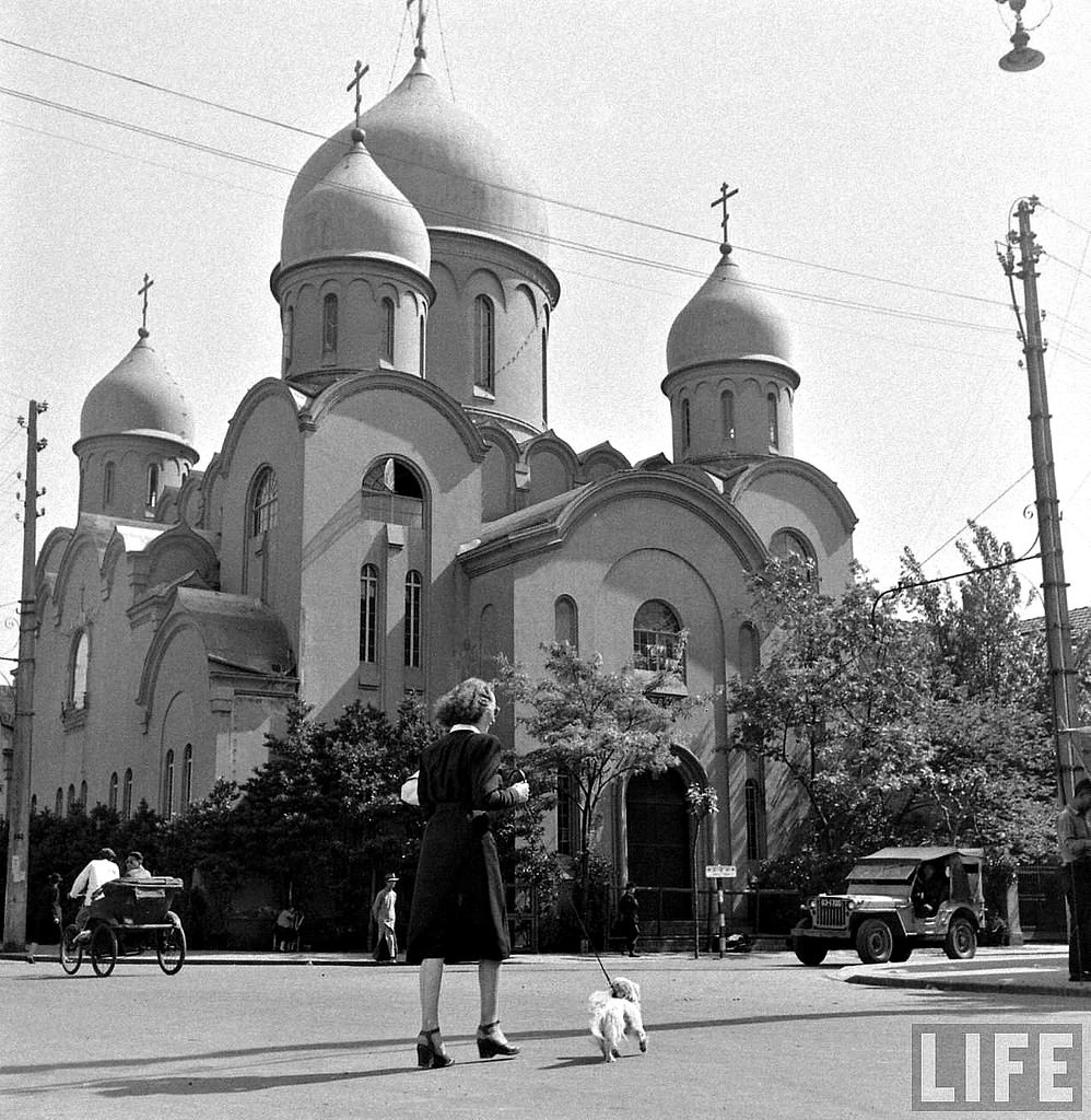 Rare Photos Capture the Last Days of Shanghai Before the Communist Revolution, 1947-1949