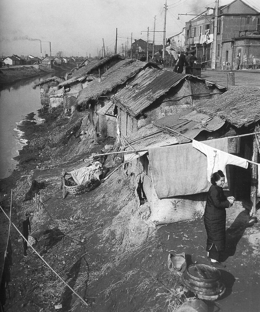 Rare Photos Capture the Last Days of Shanghai Before the Communist Revolution, 1947-1949