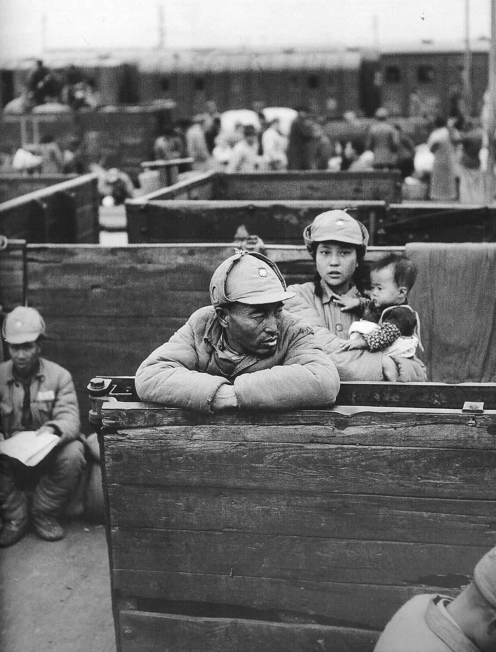 Rare Photos Capture the Last Days of Shanghai Before the Communist Revolution, 1947-1949