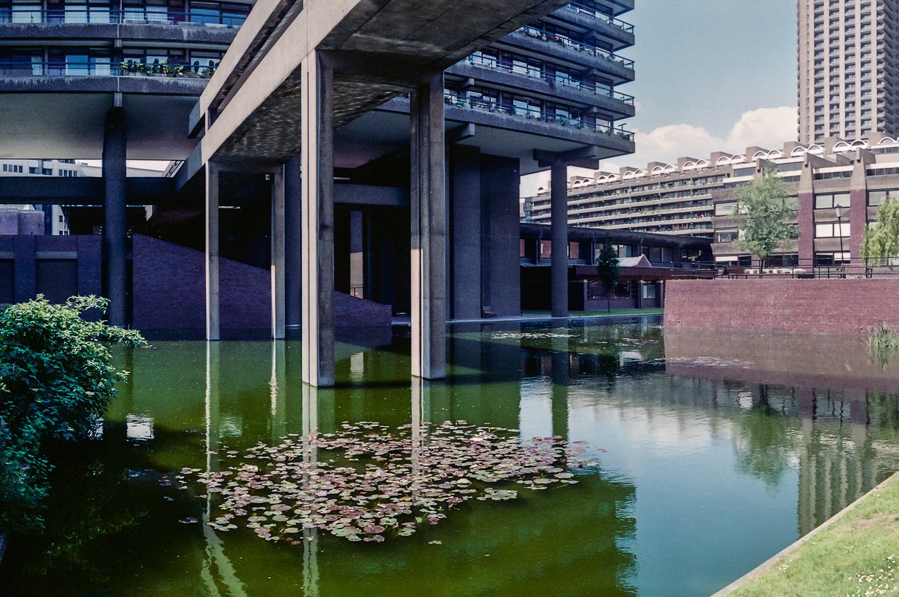 Roman Wall, Barbican, City, 1992