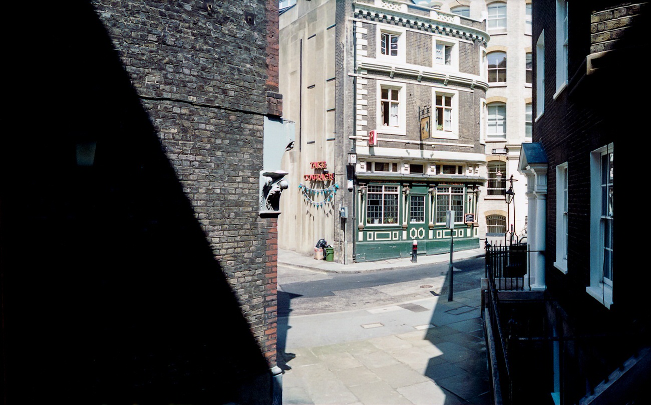 The Cockpit. Pub, St Andrew’s Hill, City, 1992