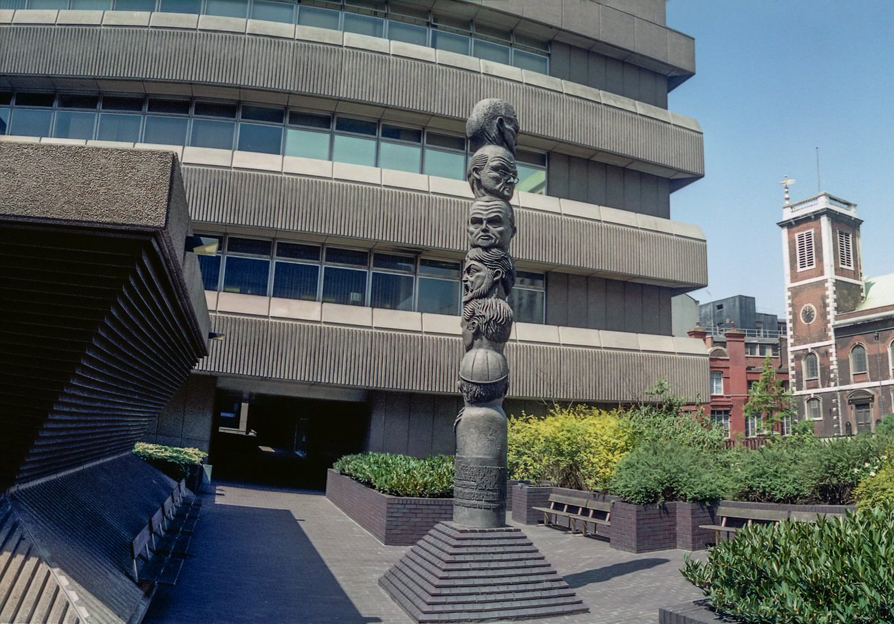 Baynard House, Queen Victoria St, City, 1992