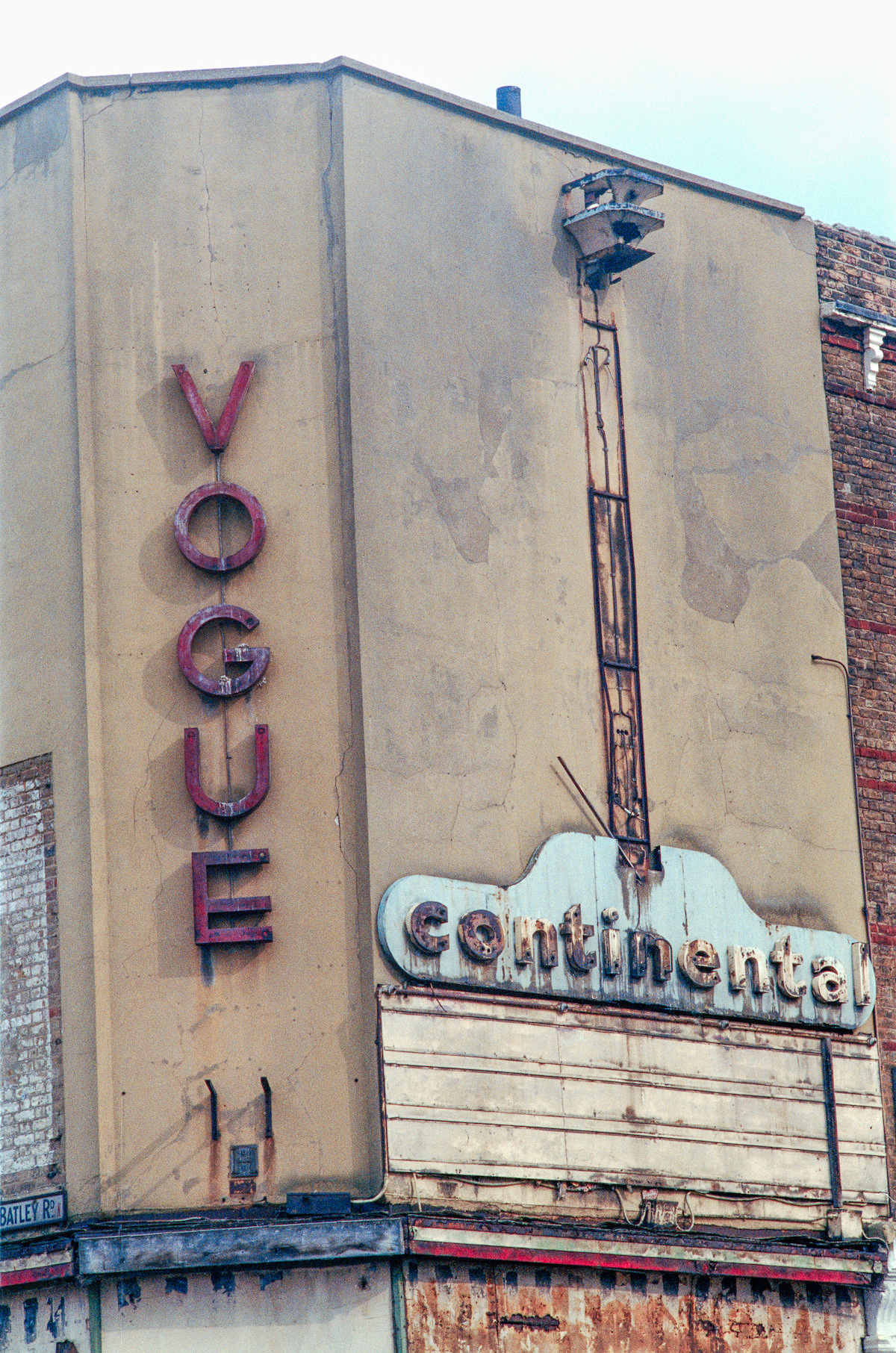 Vogue Continental, Cinema, 38, Stoke Newington High Street, Stoke Newington, Hackney, 1989, 89c7-04-14