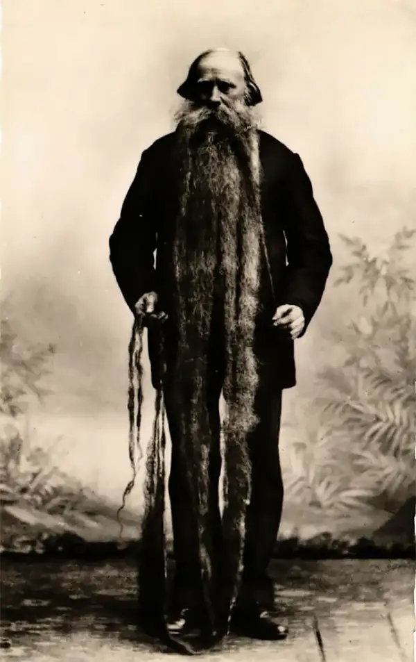 Louis Coulon: The Man with 11-Foot Beard, Which He Used as a Nest for his Beloved Cats