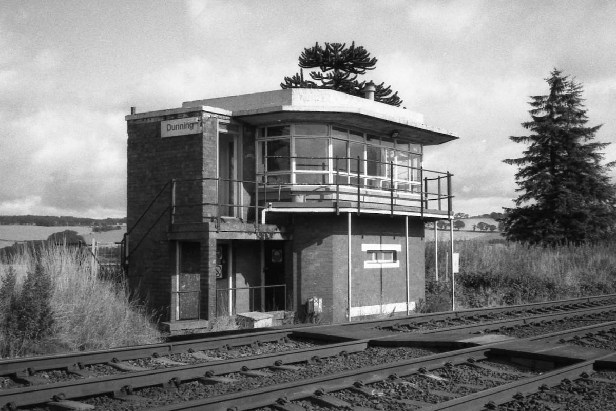 Dunning Signal Box, 1993