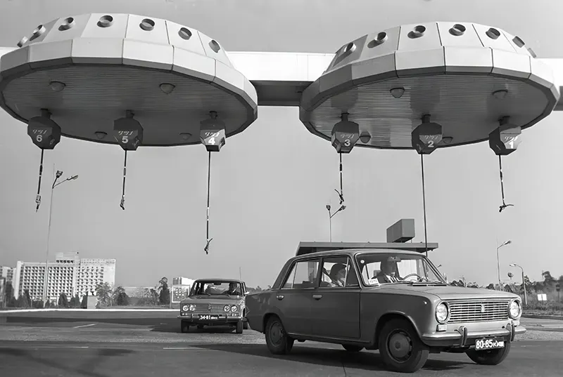 Sputnik-Style Refueling: The Fascinating Story of Soviet Flying Saucer Gas Stations