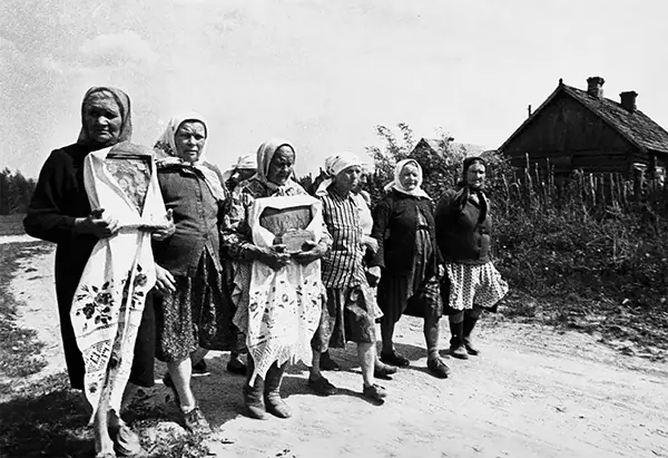 Capturing the Thaw: A Window into the Changing Soviet Landscape of the 1960s through Vladimir Lagrange's Photographs