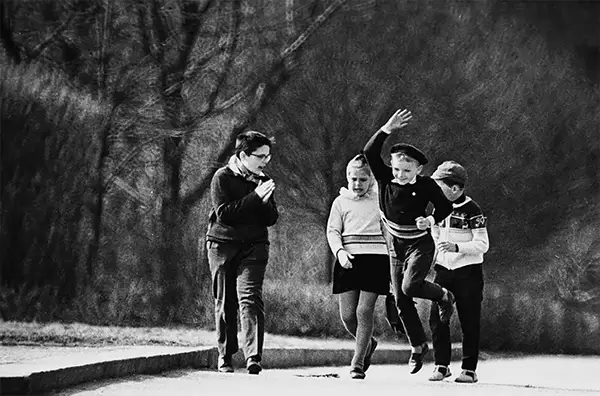 Capturing the Thaw: A Window into the Changing Soviet Landscape of the 1960s through Vladimir Lagrange's Photographs