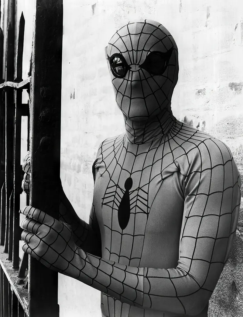 In the 1977 series, Spider-Man’s eyes were visible through his mask.