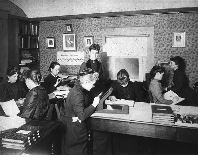 Harvard Computers at work, circa 1890.