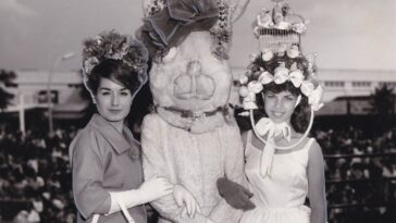 Easter Bunny Vintage snapshots