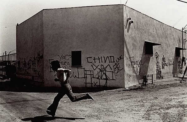 The Soul of the City of Angels: Cesaretti's Intimate Glimpses of Life in 1970s Los Angeles