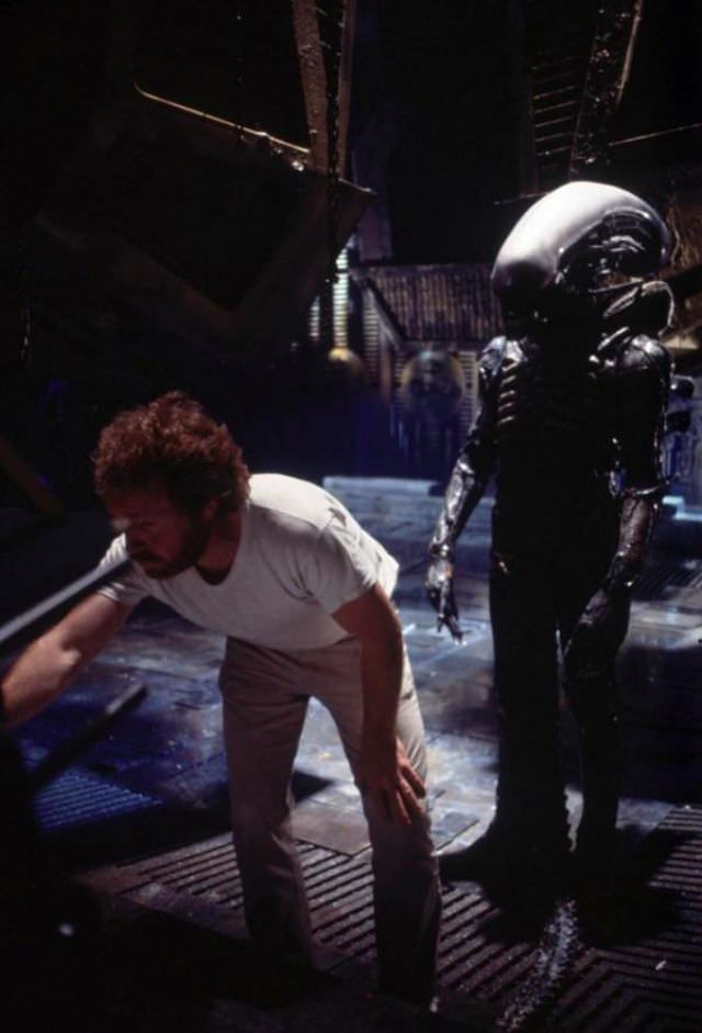 Stunning Behind-the-Scenes Photos from the Making of Alien (1979)