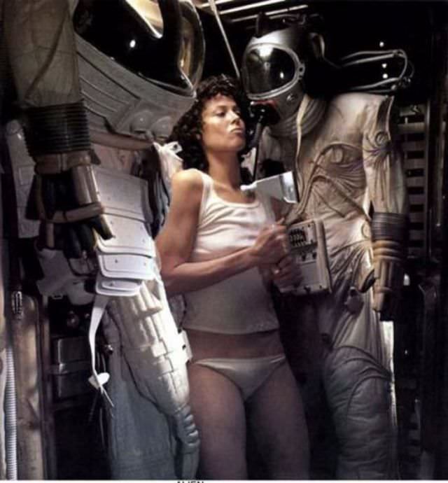 Stunning Behind-the-Scenes Photos from the Making of Alien (1979)