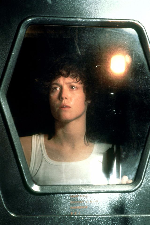 Stunning Behind-the-Scenes Photos from the Making of Alien (1979)