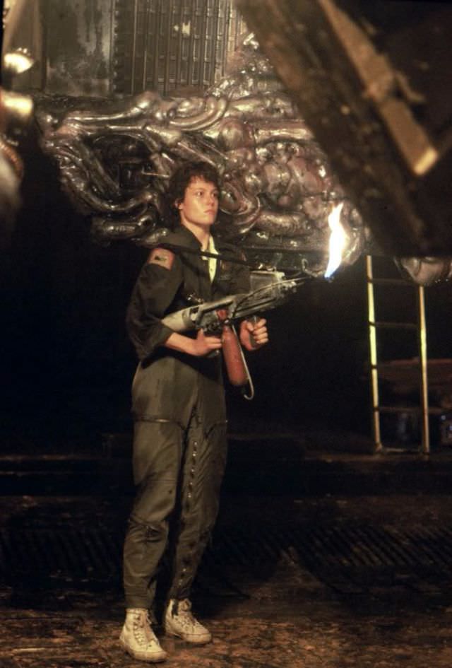 Stunning Behind-the-Scenes Photos from the Making of Alien (1979)