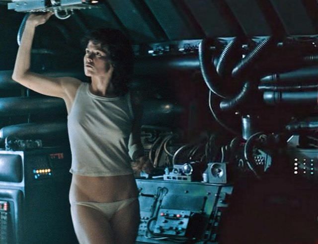 Stunning Behind-the-Scenes Photos from the Making of Alien (1979)