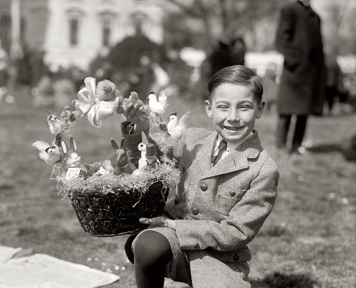 Innocence Lost: Vintage Photographs of America's Children in the Early 1900s