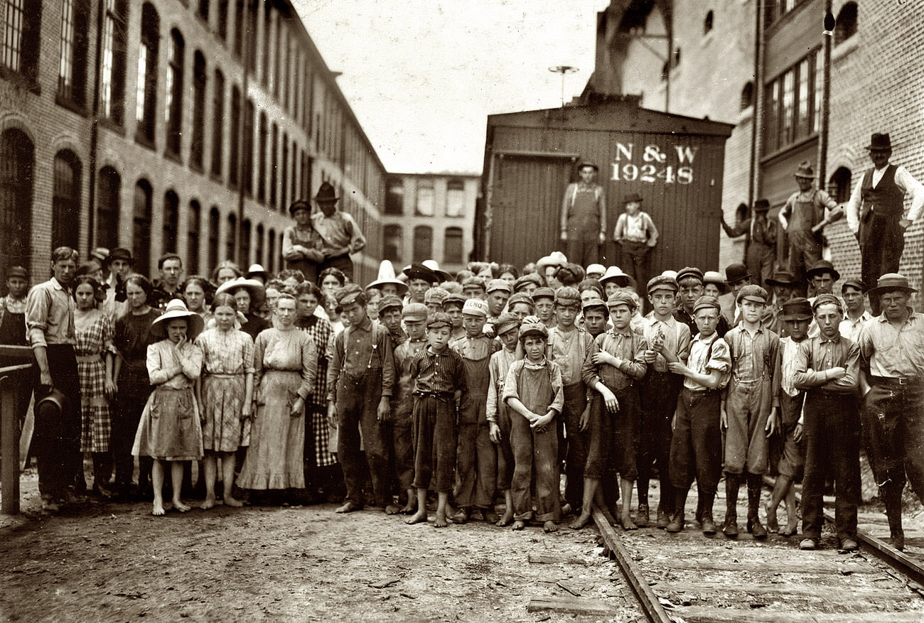 Innocence Lost: Vintage Photographs of America's Children in the Early 1900s