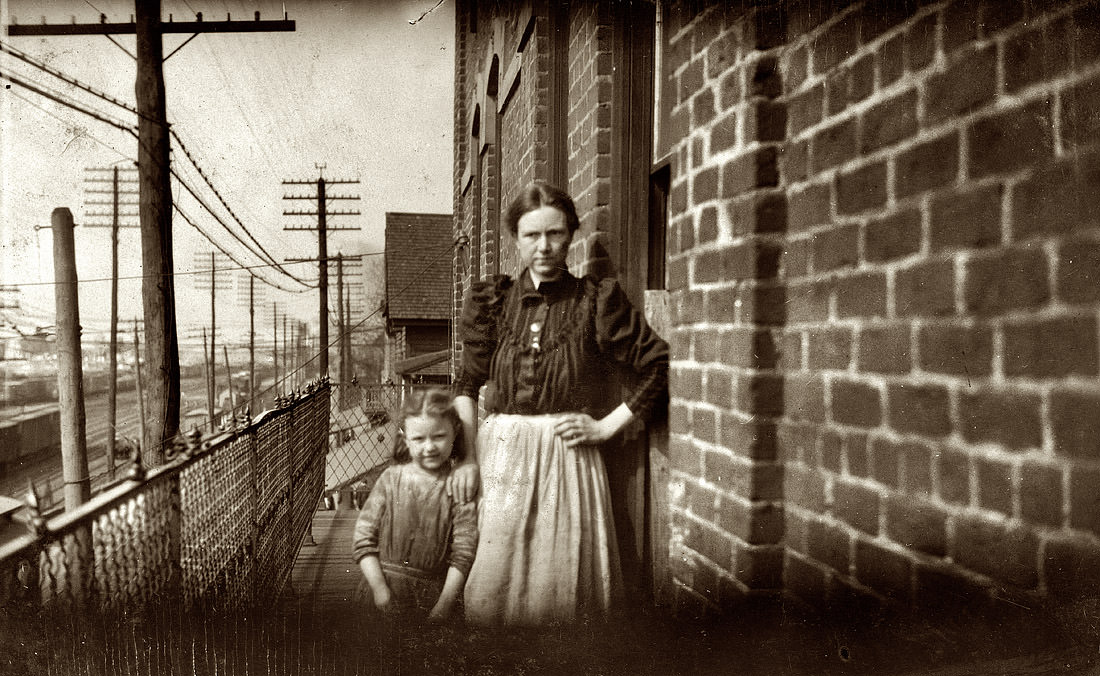 Innocence Lost: Vintage Photographs of America's Children in the Early 1900s